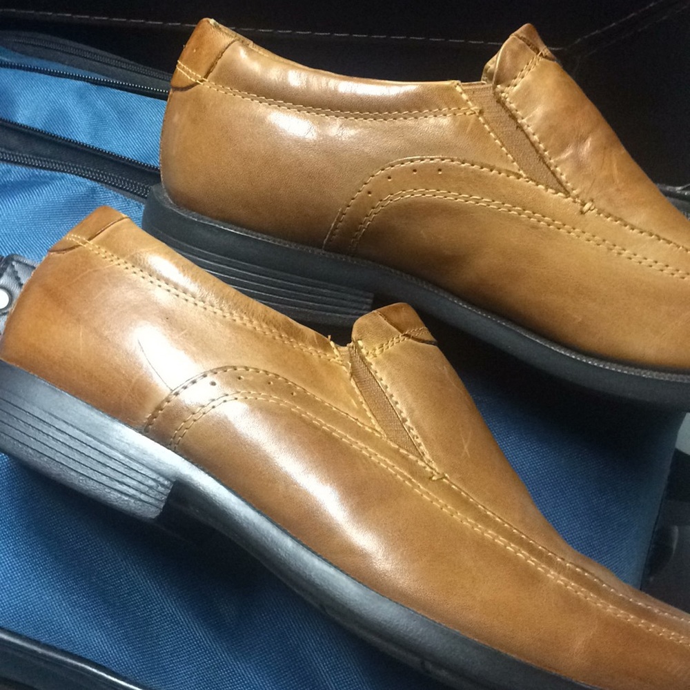 Nun Bush men's 9 1/2 w new shoes